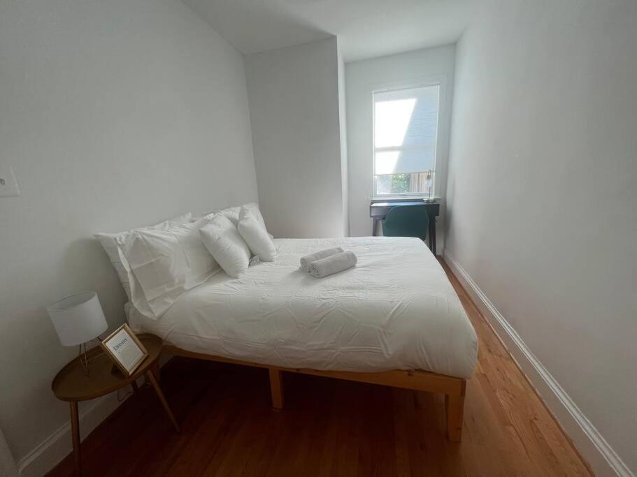 3-Bedroom House With Cute Patio Explore Dc On Foot Washington Luaran gambar