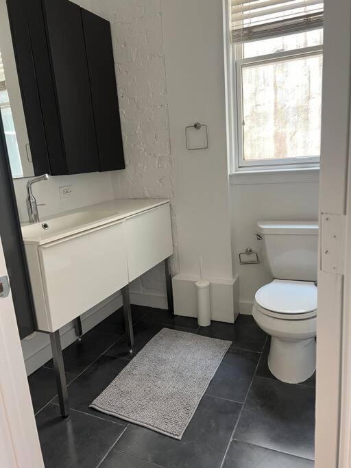 3-Bedroom House With Cute Patio Explore Dc On Foot Washington Luaran gambar